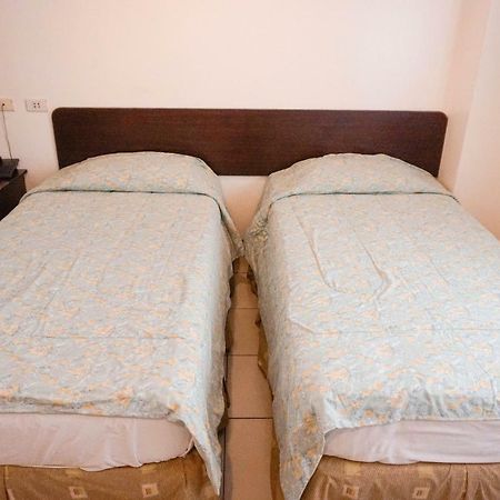Crowne Garden Hotel Себу Экстерьер фото